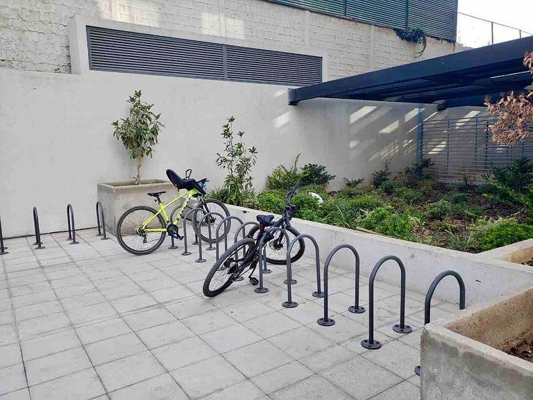 1D con Cama King y Estacionamiento en Las Condes