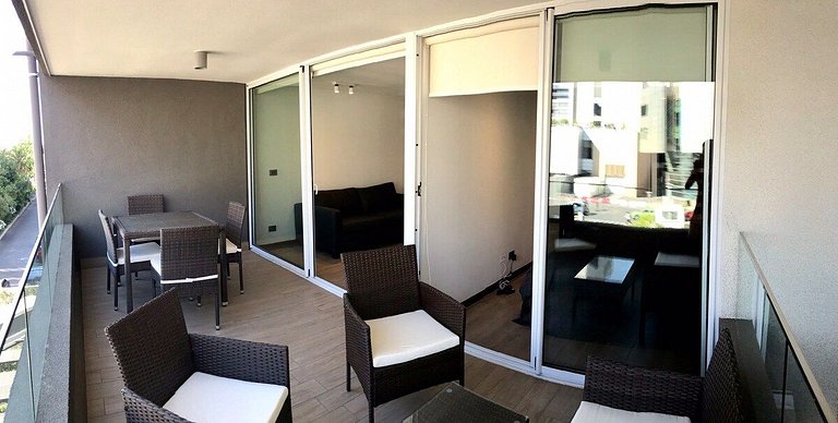 A pasos de Clinica: Parking + Cama King + Wifi