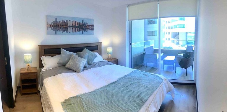 A pasos de Clinica: Parking + Cama King + Wifi