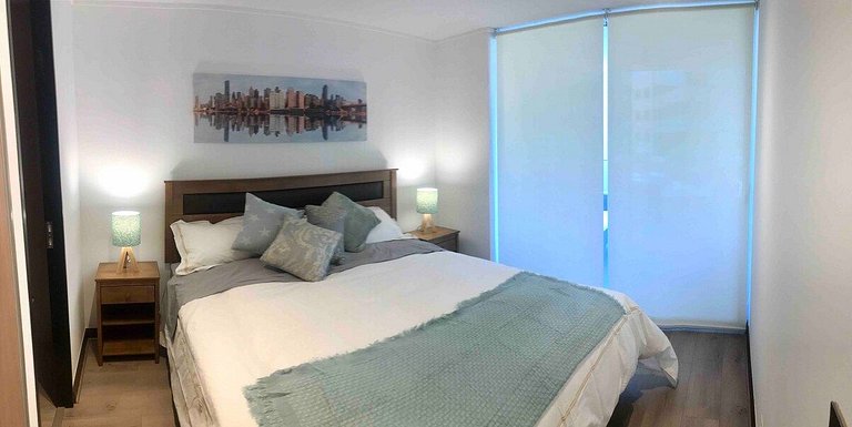 A pasos de Clinica: Parking + Cama King + Wifi