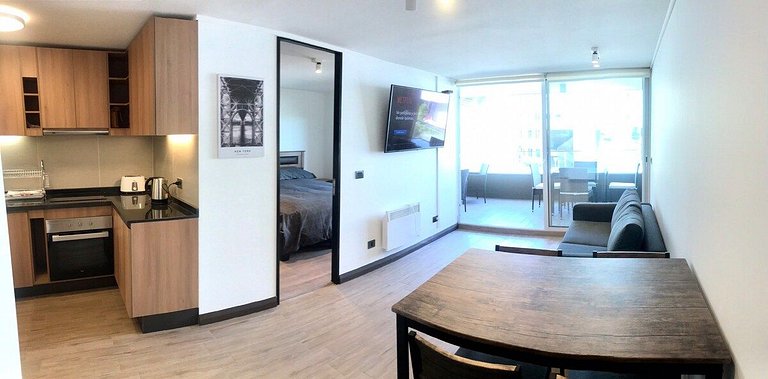 A pasos de Clinica: Parking + Cama King + Wifi