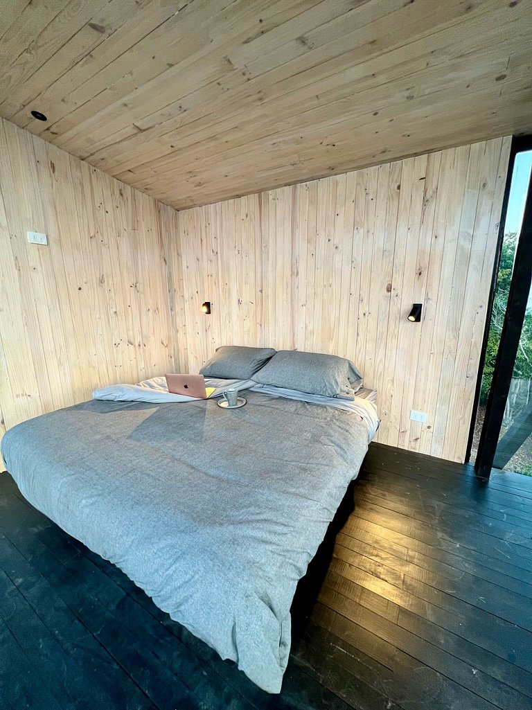 Forest Cabin, Incredible Views, Hot Tub, Starlink