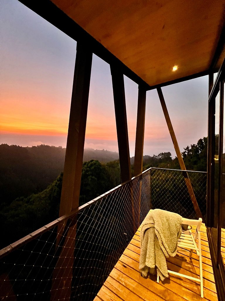 Forest Cabin, Incredible Views, Hot Tub, Starlink