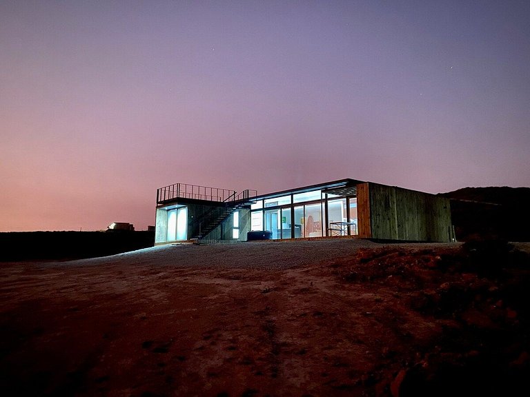 Moderna Casa con vista al mar