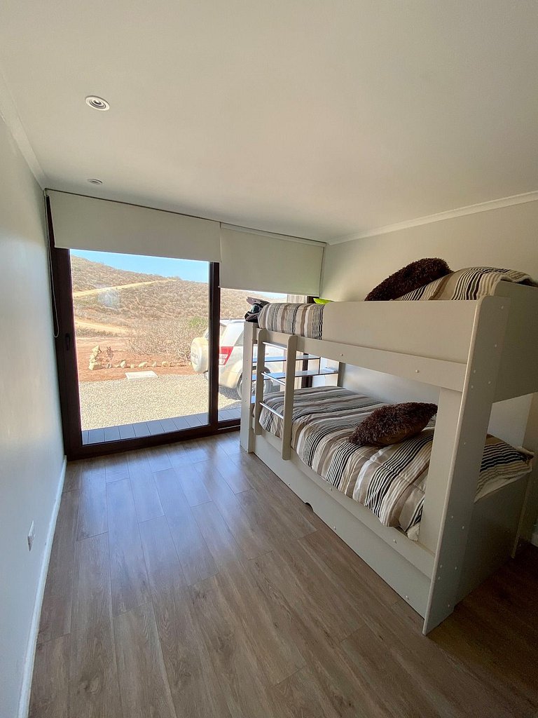 Moderna Casa con vista al mar