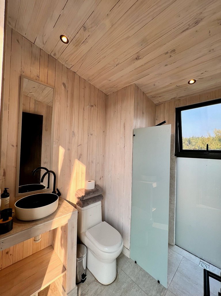 Forest Cabin, Incredible Views, Hot Tub, Starlink