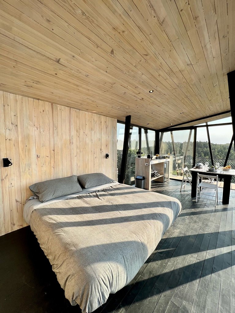 Forest Cabin, Incredible Views, Hot Tub, Starlink