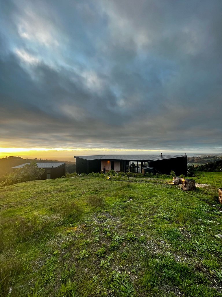 Amazing House, Incredible Views, HotTub, Starlink
