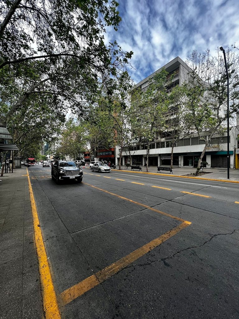 Providencia centro 2D-2B Vista y Estacionamiento
