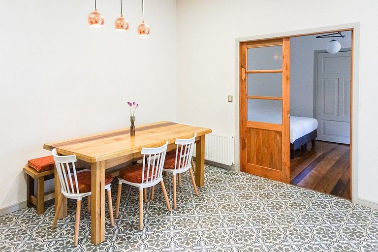 Estudio a orilla de Rio