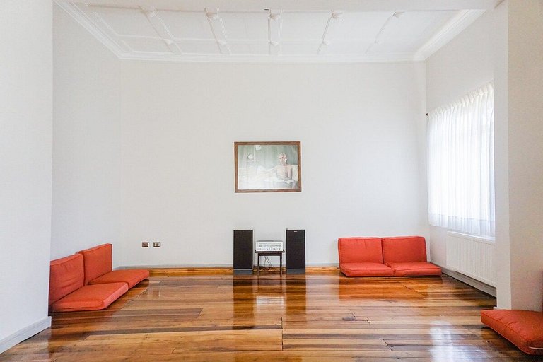 Estudio a orilla de Rio