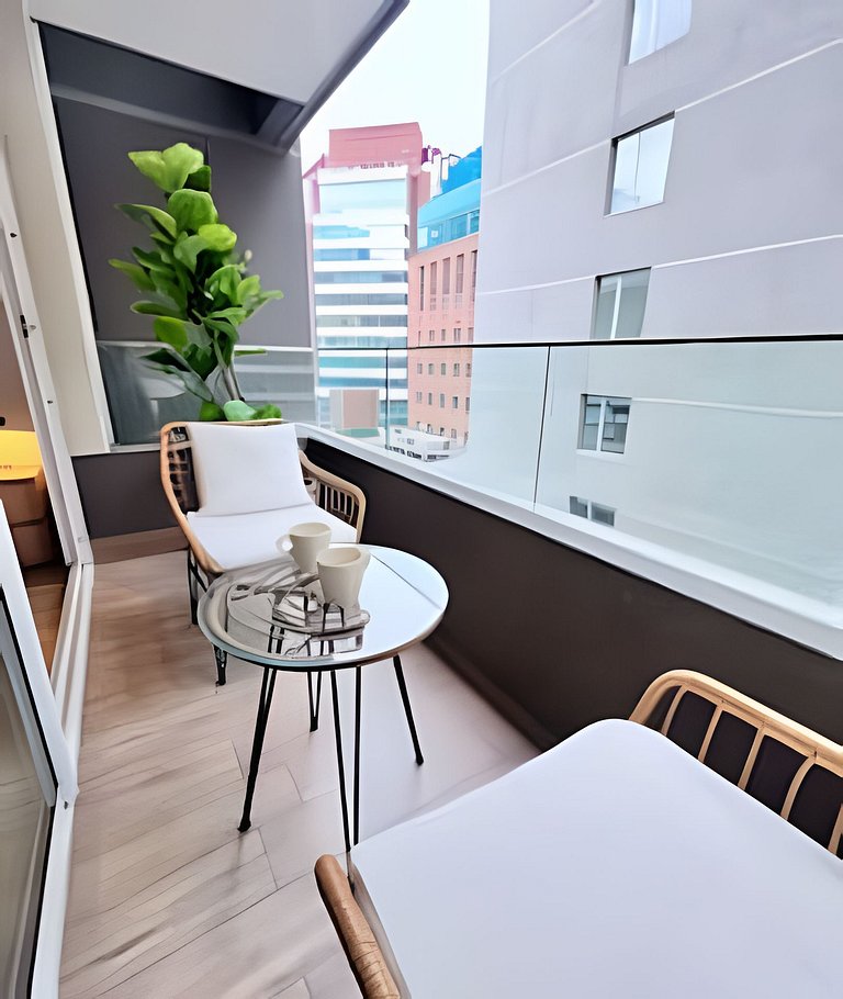 1D con Terraza cerca de Clínica Las Condes