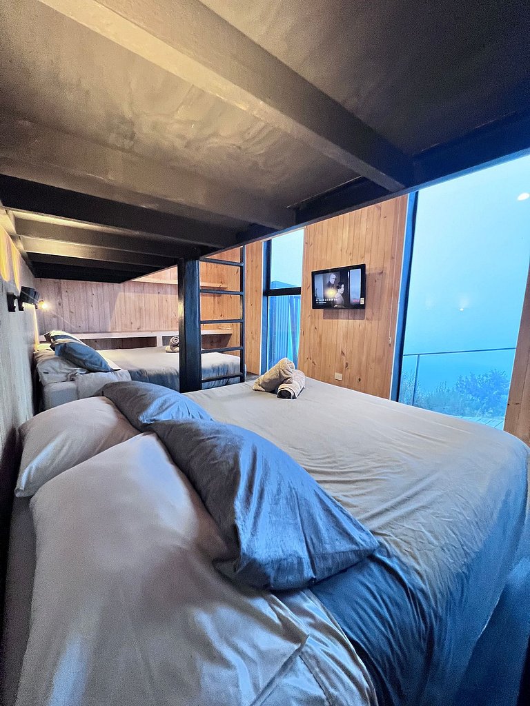 Amazing House, Incredible Views, HotTub, Starlink