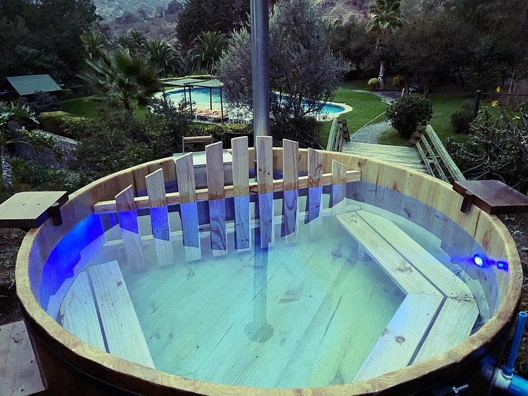 Casa de Campo con Piscina, Tinaja y Jardín