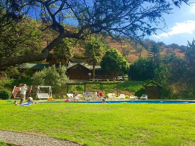 Casa de Campo con Piscina, Tinaja y Jardín