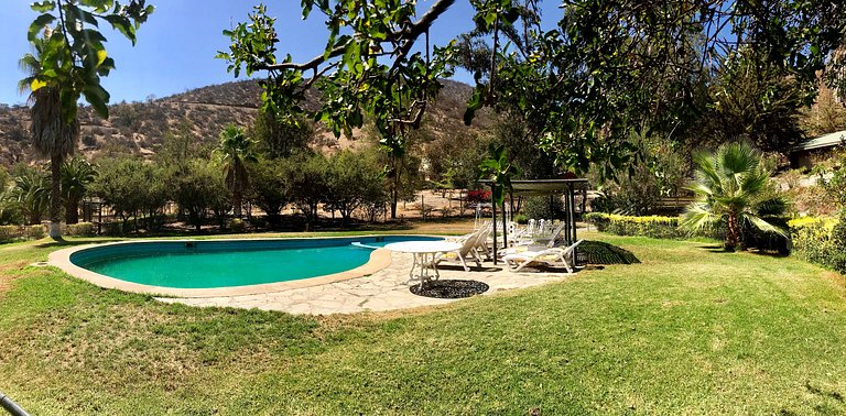 Country House with Pool, Hot Tub & Garden