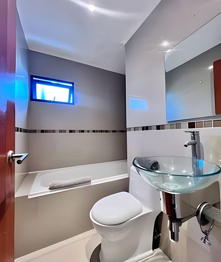 Casa en Vitacura con 3D, Piscina y Parrilla