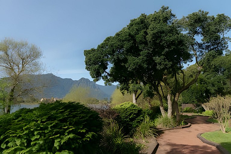 En Parque Pinares, descanso en el Lago.
