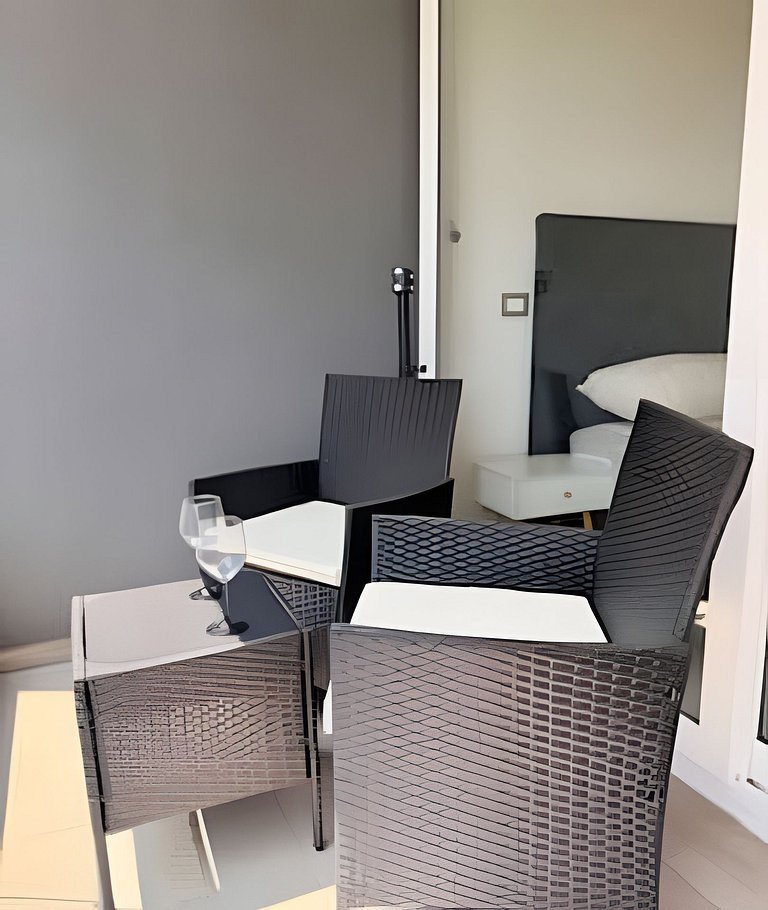 Luminoso 1D/1B en Las Condes excelente ubicación