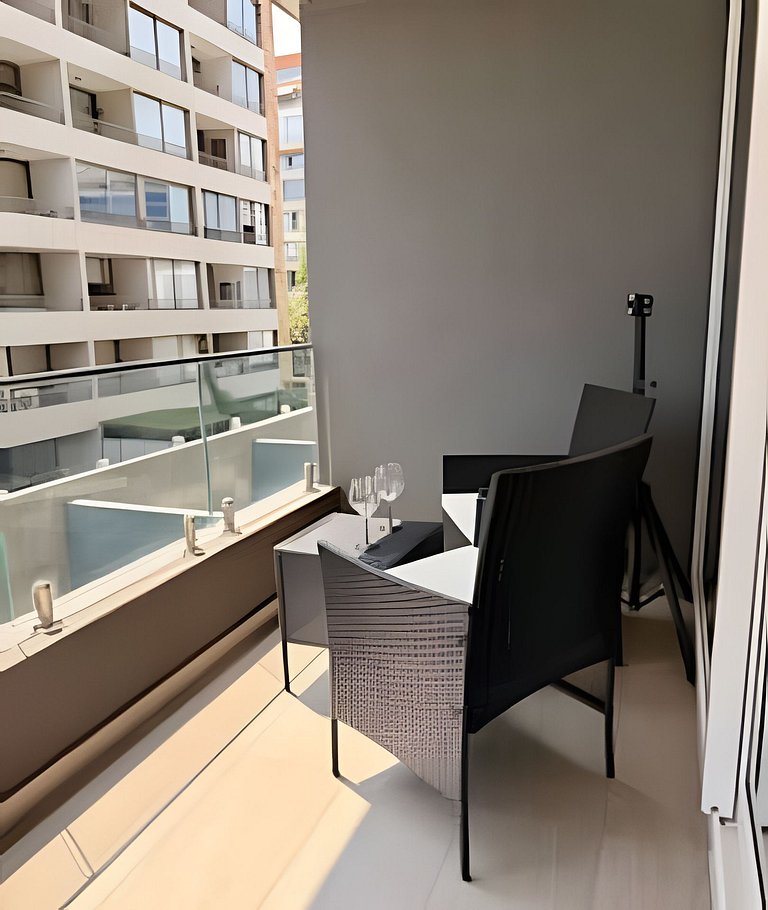 Luminoso 1D/1B en Las Condes excelente ubicación