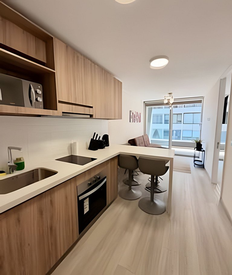 Luminoso 1D/1B en Las Condes excelente ubicación