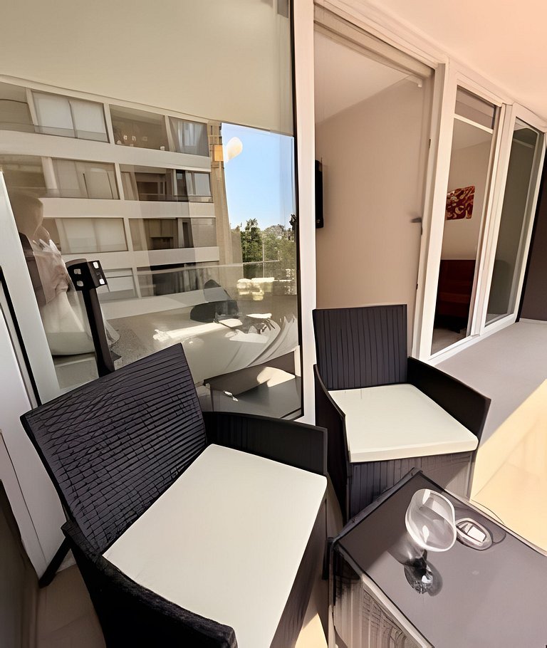 Luminoso 1D/1B en Las Condes excelente ubicación