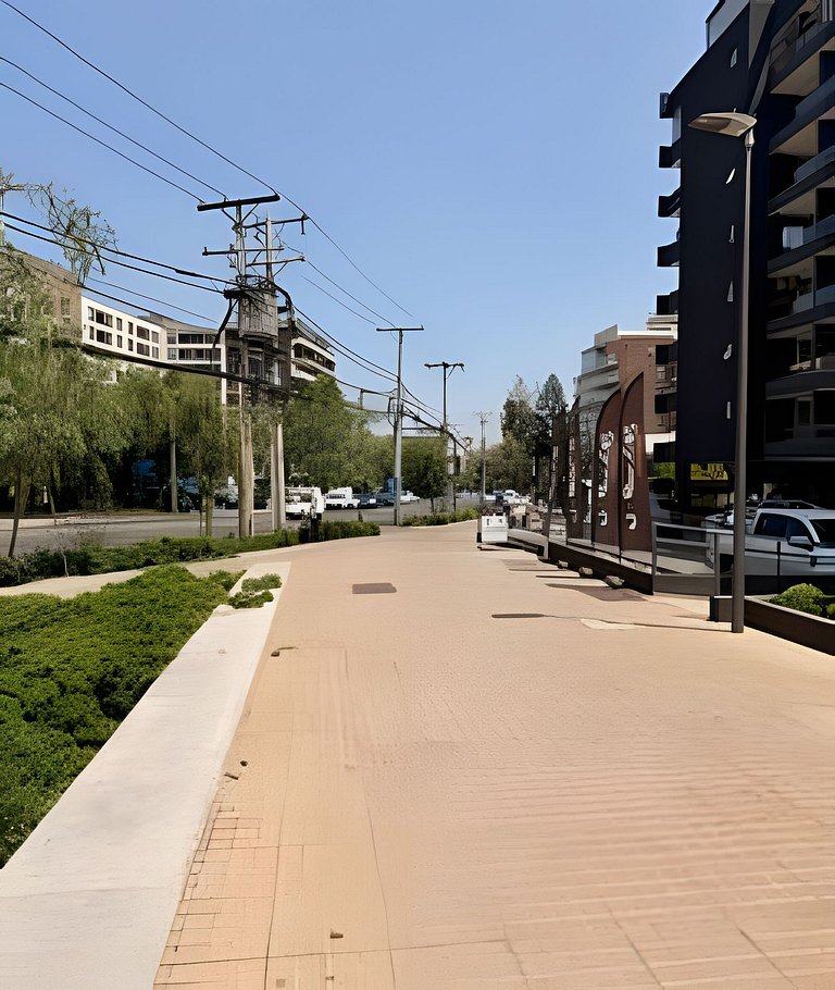 1D con Estacionamiento en Las Condes