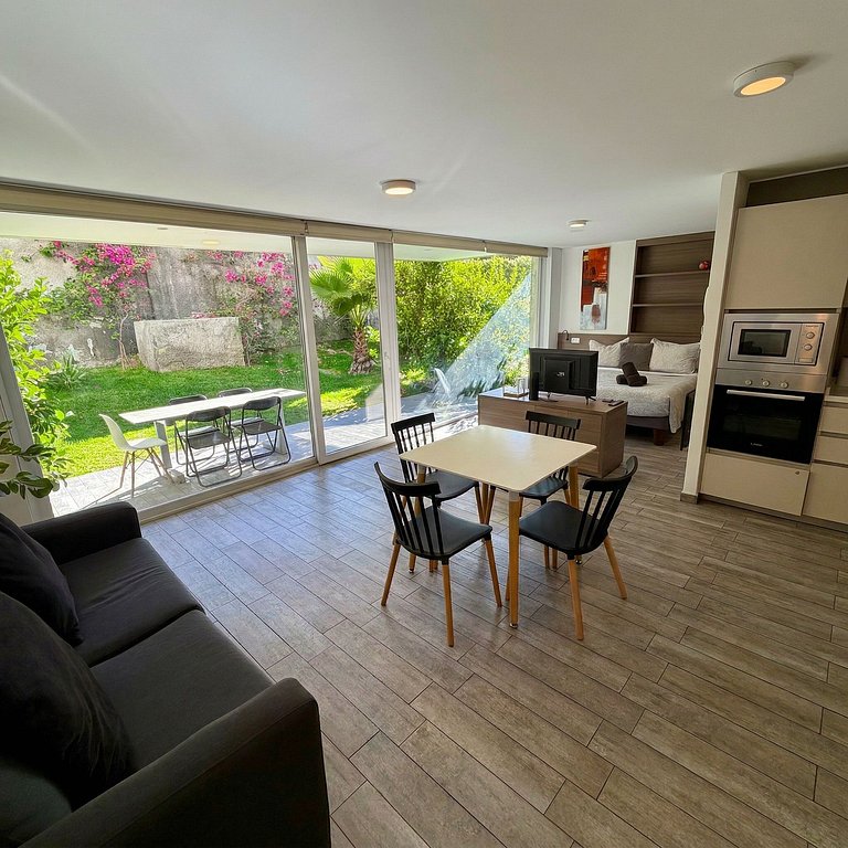 Moderno y equipado estudio en Los Dominicos