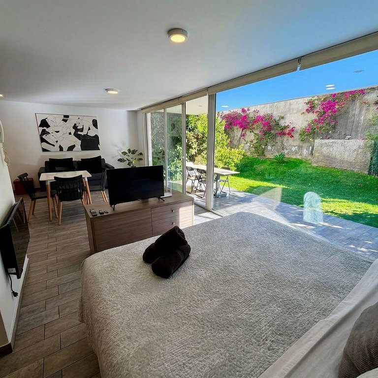 Moderno y equipado estudio en Los Dominicos