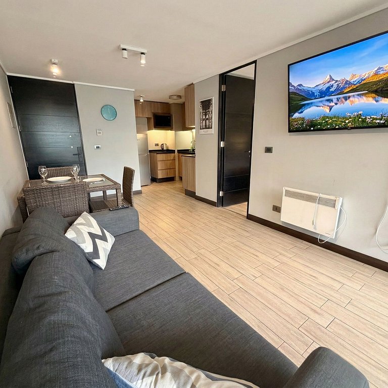 A pasos de Clinica: Parking + Cama King + Wifi