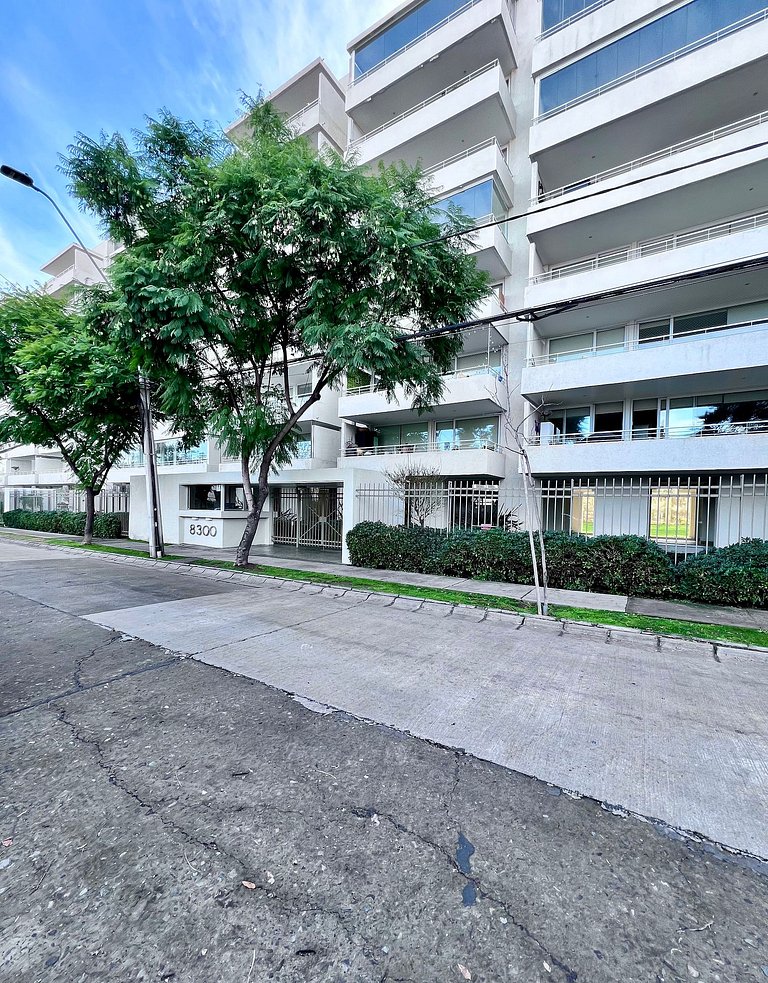 Lindo estudio a pasos del Metro Los Dominicos