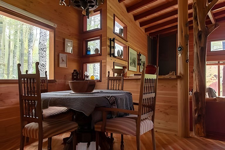 Casa de Ensueño entre Árboles Nativos