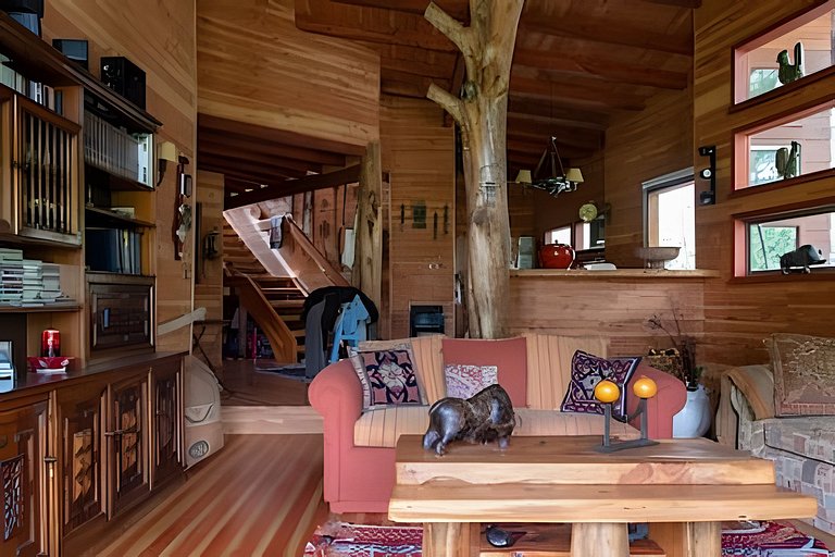 Casa de Ensueño entre Árboles Nativos