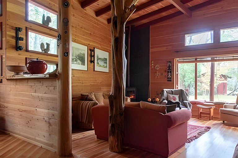 Casa de Ensueño entre Árboles Nativos