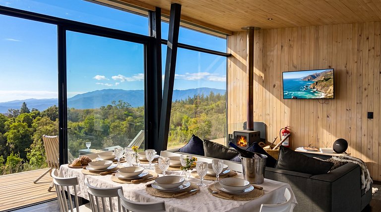 Amazing House, Incredible Views, HotTub, Starlink